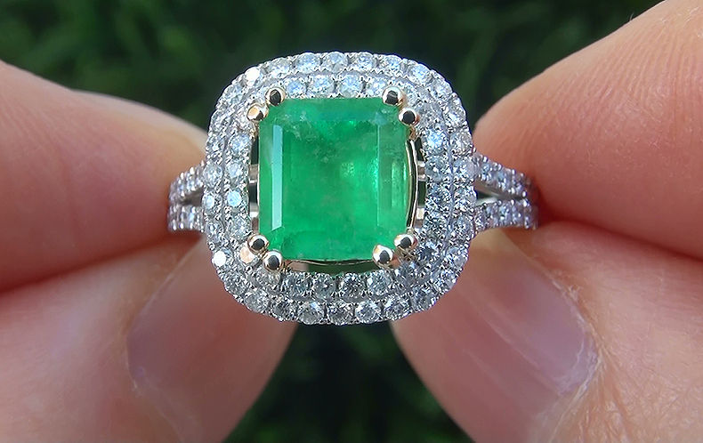 Estate 2.62 ct Natural Colombian Emerald Diamond Solid 14k Gold Cocktail Ring 