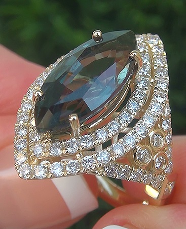 GIA 8.57 ct UNHEATED Natural VVS Bluish Green Sapphire Diamond 14k Gold Ring