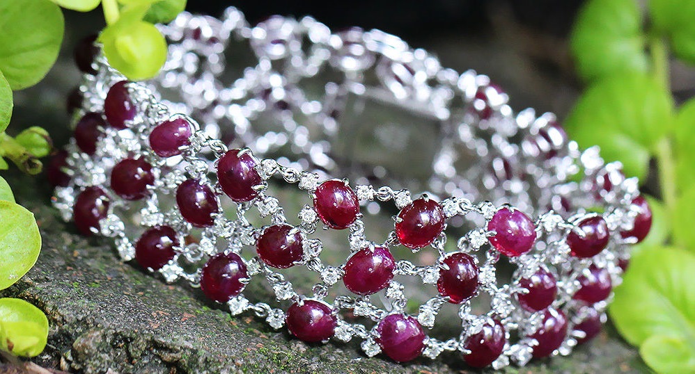 Cabochon Ruby Cluster Bracelet with Diamonds in 18k White Gold 54.27cwt