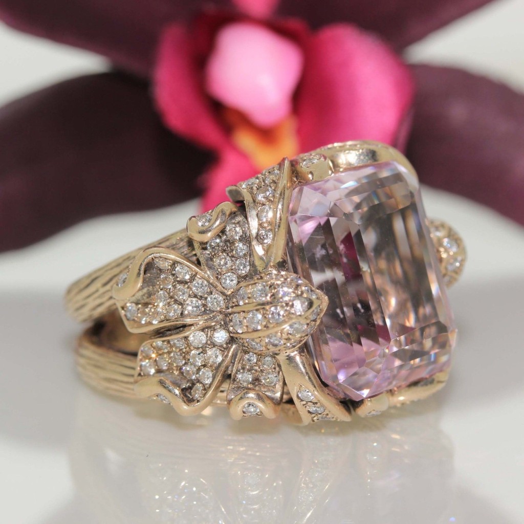 18k gold Pink Kunzite & VS Diamond Ring