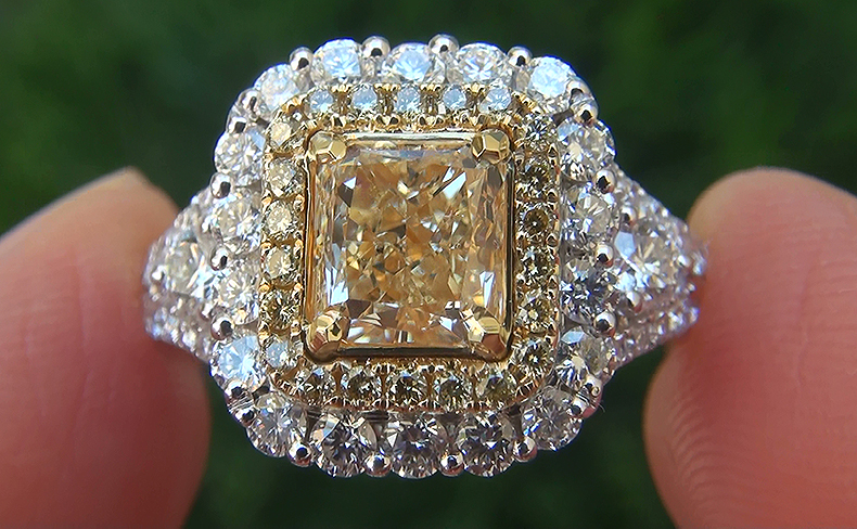 EGL USA 2.71 ct VS2 Natural Fancy Yellow Diamond 18k Engagement Wedding Ring