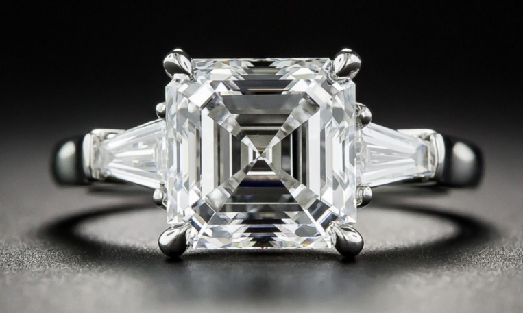3.01 Carat Square Emerald Cut Diamond Ring, GIA E VS2