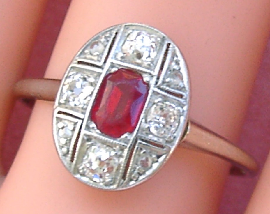 ANTIQUE ART DECO .4ctw OLD MINE DIAMOND .5ct SYN RUBY SMALL OVAL RING 1930