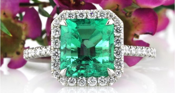 Exquisite 2.84ct Emerald and Diamond Engagement Ring