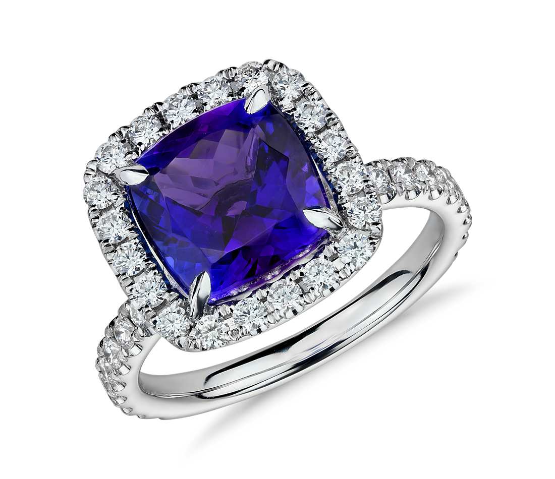 Tanzanite and Micropavé Diamond Ring in 18k White Gold (4.76 ct center) (9x9mm)
