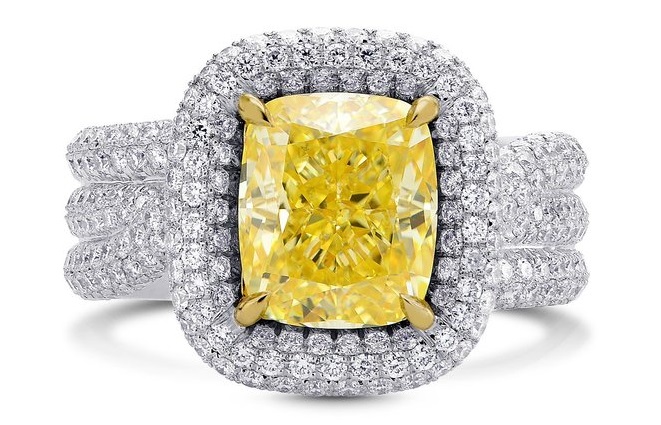 5.8Cts Yellow Diamond Extraordinary Ring Set in 18K White Yellow Gold GIA Cert