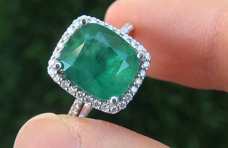 Estate 4.99 ct Natural Colombian Emerald Diamond 14k White Gold Cocktail Ring