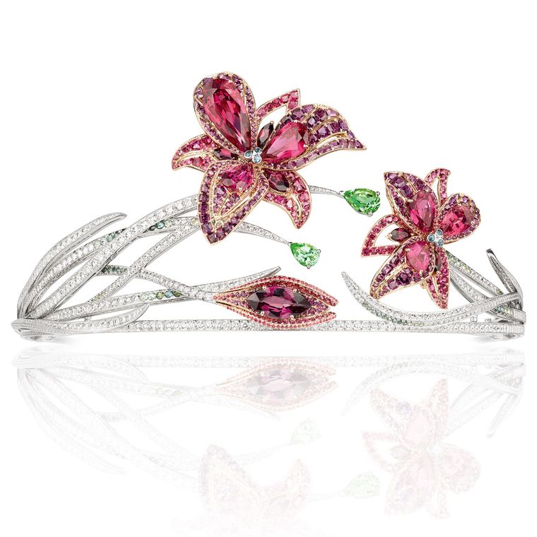 La Nature de Chaumet Passion Incarnat red spinel, garnet, tourmaline and diamond lily tiara. The lilies can be detached and worn as brooches