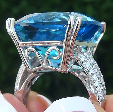 Estate 32.49 ct Natural FLAWLESS London Blue Topaz & Diamond 14k White Gold Ring