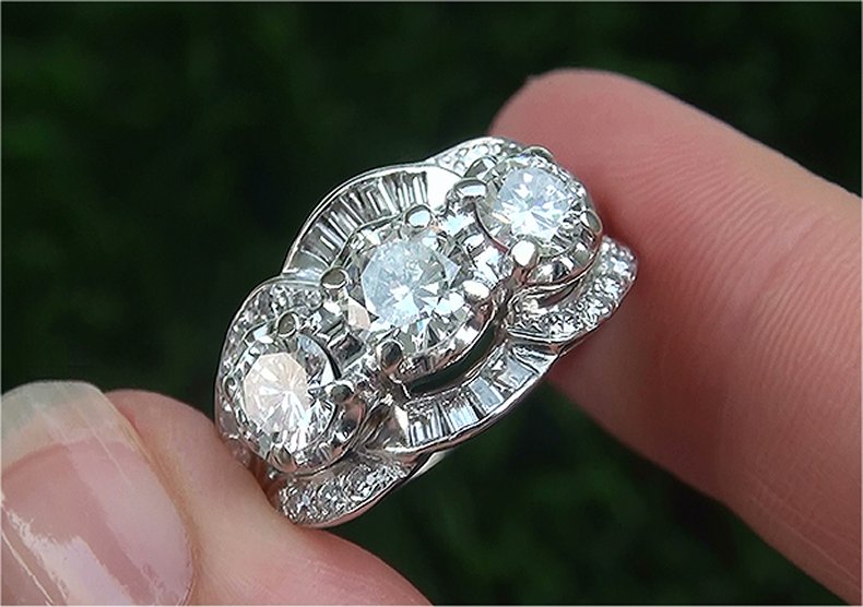 Estate 2.30 ct VS2/G Natural Diamond 3 Stone Past Present Future 14k Gold Ring