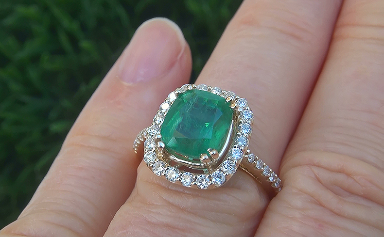 Estate 3.31 ct Natural Colombian Emerald Diamond 14k Yellow Gold Cocktail Ring