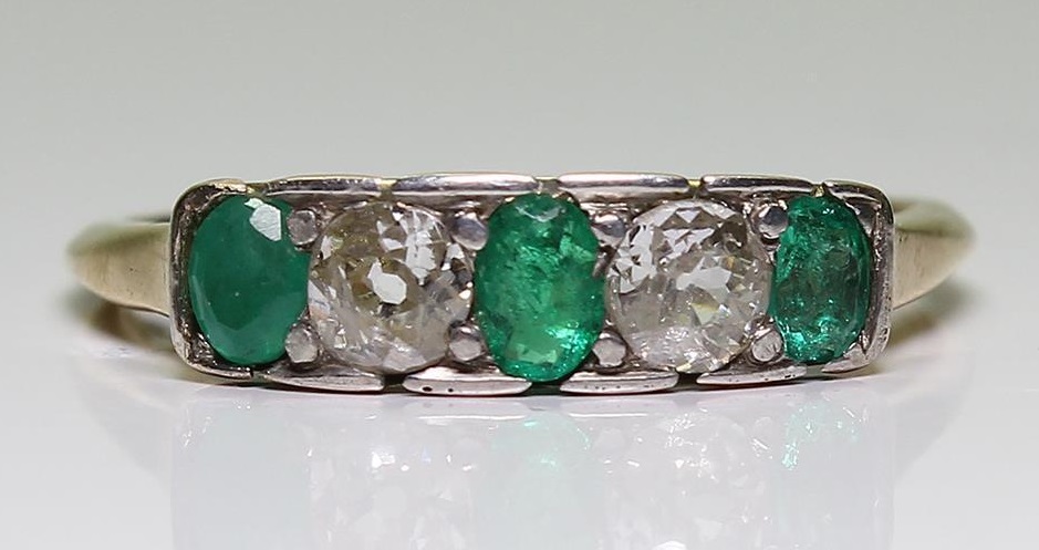 Antique Victorian 18K Gold Diamond & Emerald Ring