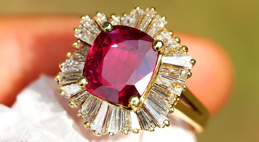 3.78ctw Cushion Ruby Ballerina Ring with Diamonds in 18kt Yellow Gold 