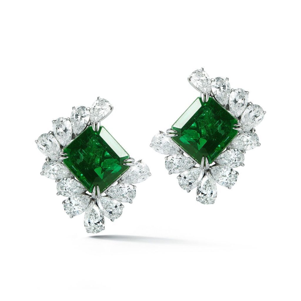 30.96 ct Natural Emerald and White Diamond Platinum Earrings