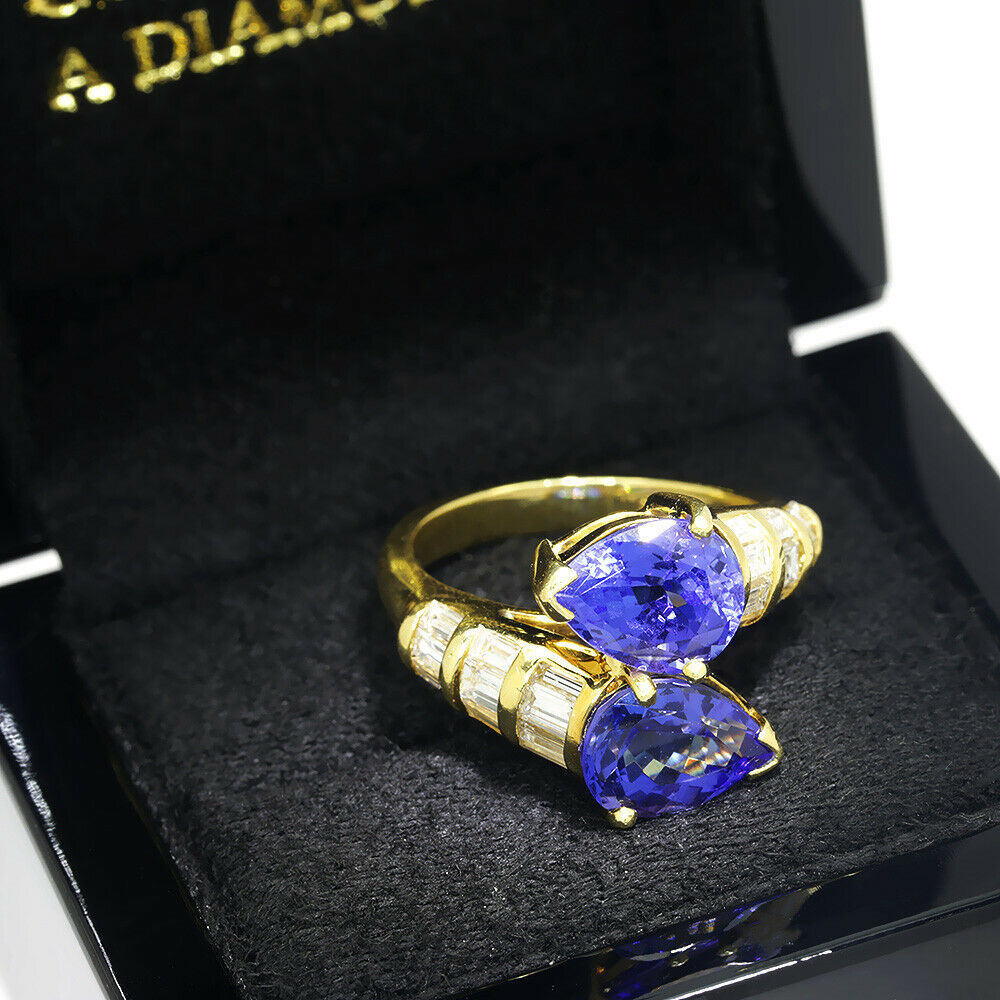 Vintage Pear Tanzanite Bypass Ring

with Diamonds in 18Kt Yellow Gold 6.50ctw